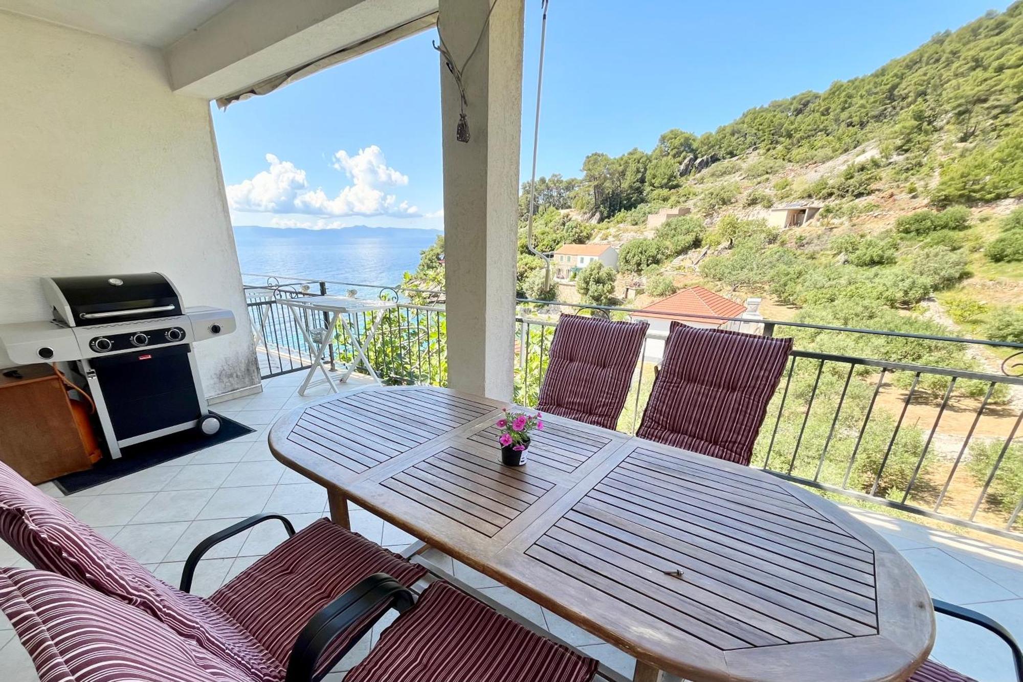 Paradise Apartments - Robinson Getaway Gdinj Esterno foto