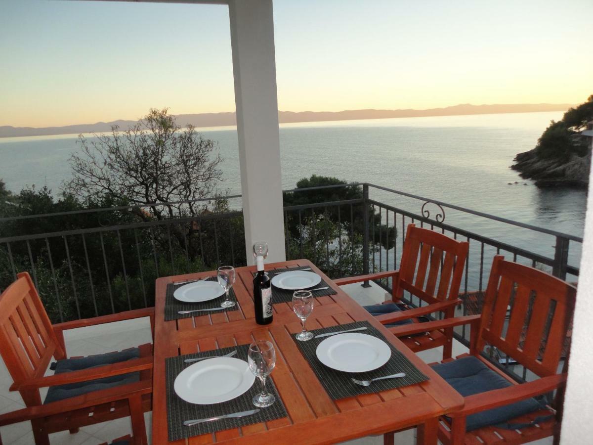 Paradise Apartments - Robinson Getaway Gdinj Esterno foto