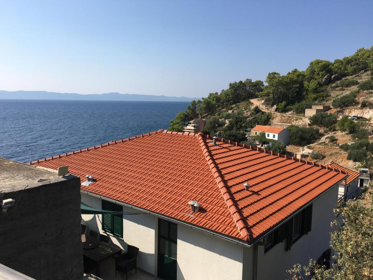 Paradise Apartments - Robinson Getaway Gdinj Esterno foto