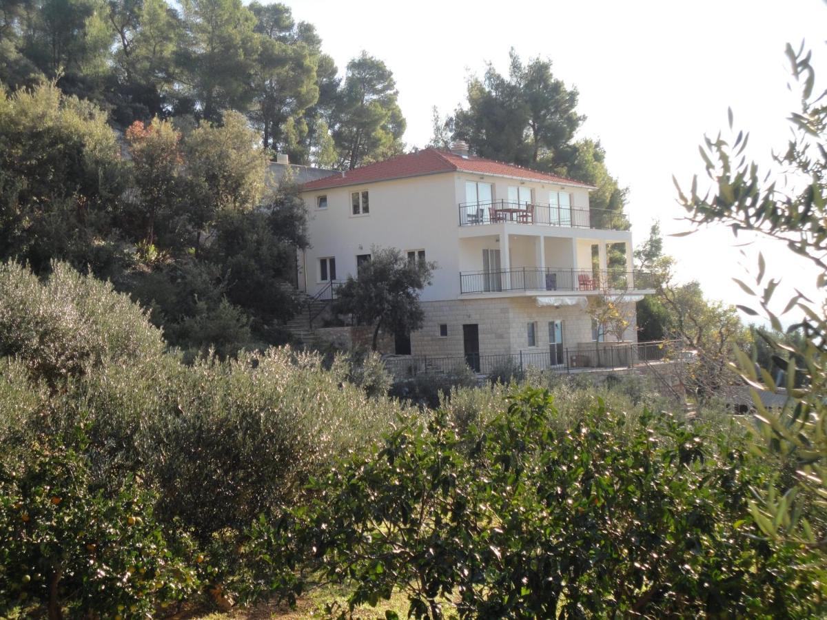 Paradise Apartments - Robinson Getaway Gdinj Esterno foto